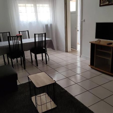 Appt En Bas De Villa, Petit Exterieur, 1 Place De Parking Кюэр Экстерьер фото